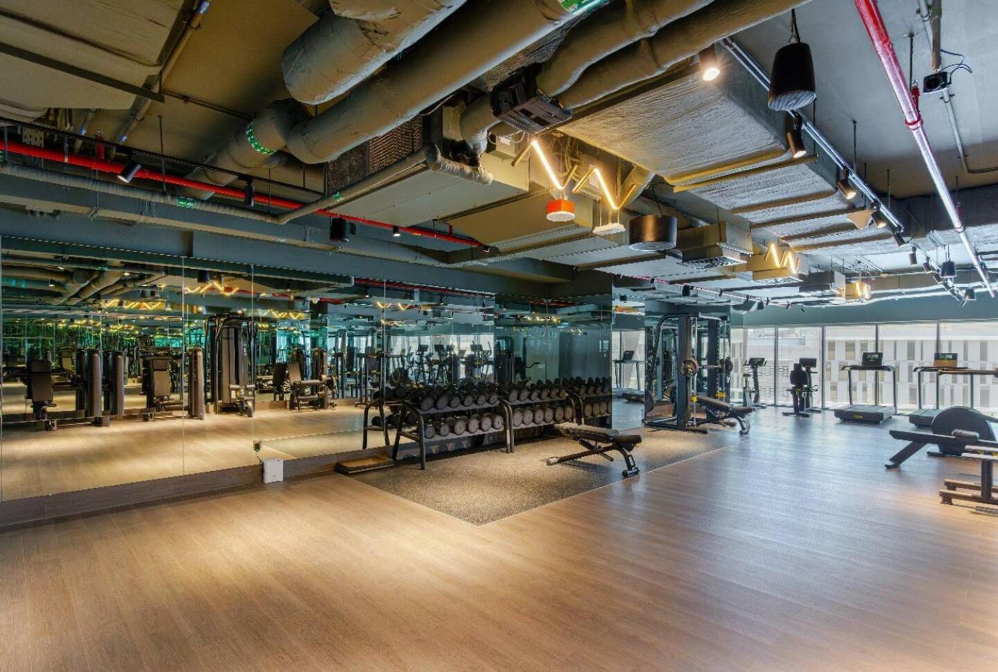 Apartment Trendy Studio! Walk To Burj Khalifasleeps 3!