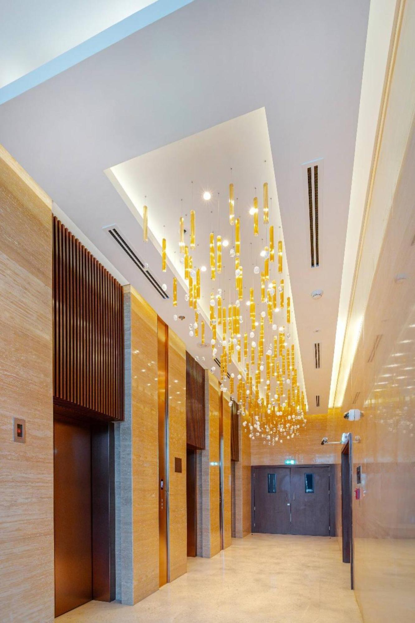 Trendy Studio! Walk To Burj Khalifasleeps 3! Apartment *